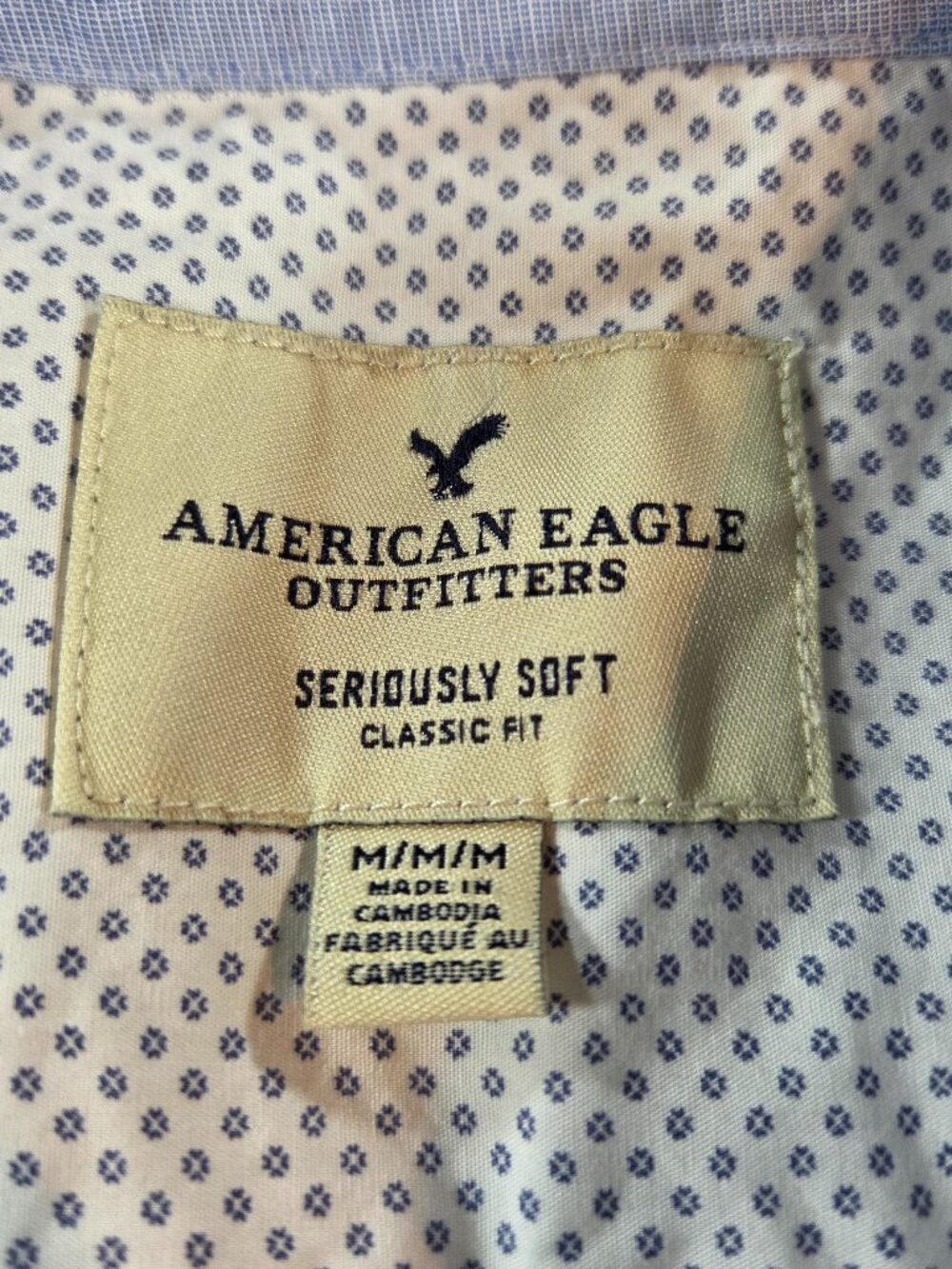American Eagle Seriously Soft Classic Fit Button Down Shirt LS Men's Medium - Picture 6 of 10